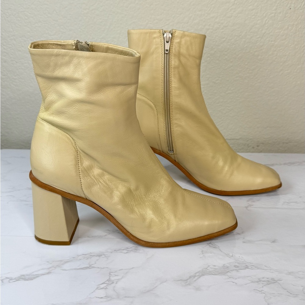 Free People Sienna‎ Ankle Boot Square Toe Butter Cream Leather US 8.5 Block Heel